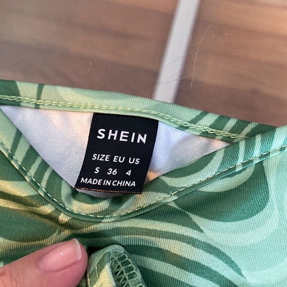 High cut green strap bodysuit cut high. Almost to the armpit. snap crotch. - Picture 6 of 8